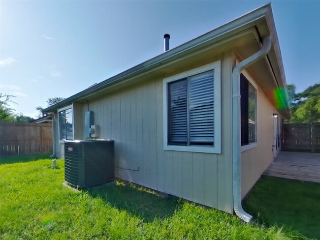 Building Photo - 13314 Chaston Dr