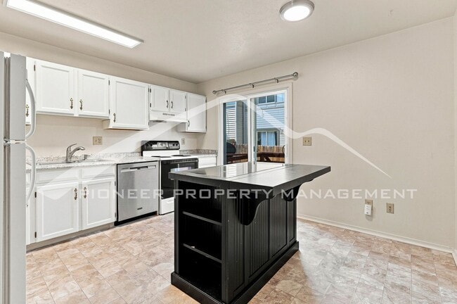Building Photo - 17681 E Loyola Dr