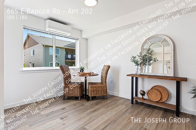 Building Photo - 665 E Badger Rd