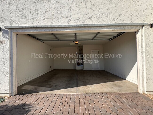 Building Photo - 15811 N 74th Ln