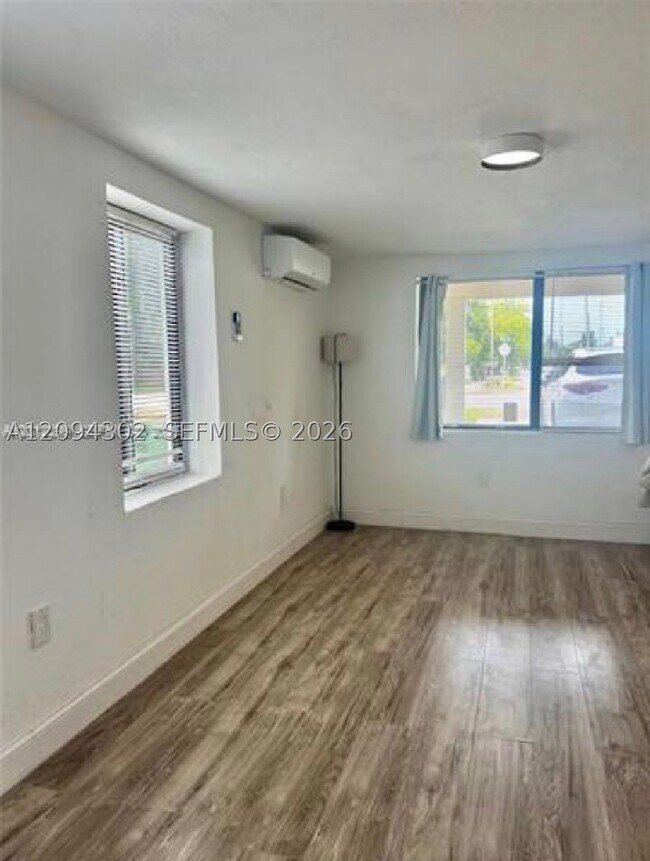 Building Photo - 12040 N Miami Ave