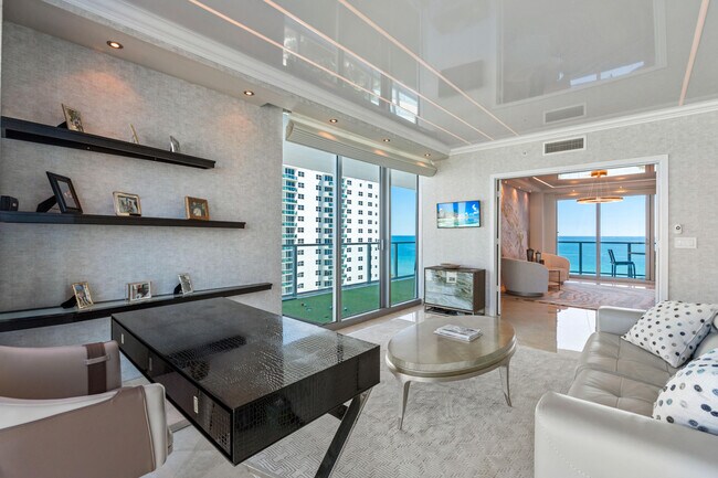 Building Photo - 3101 S Ocean Dr