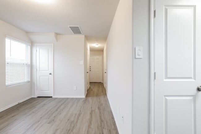 Building Photo - 2650 Bouvardia Wy