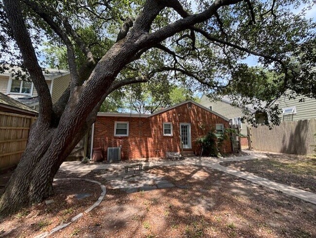 Building Photo - Cape Story by the Sea