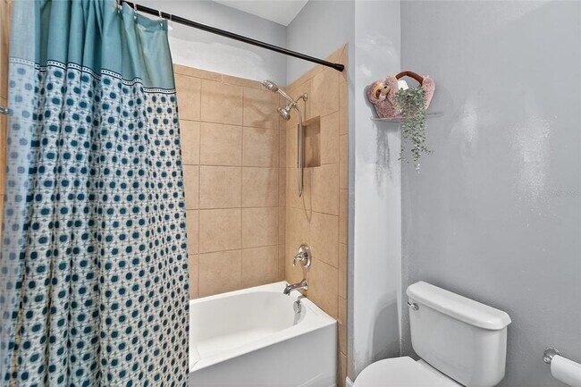 Building Photo - 5227 ADMIRAL POINTE Dr