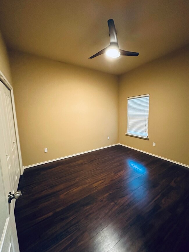 Building Photo - 5812 Montevista Dr