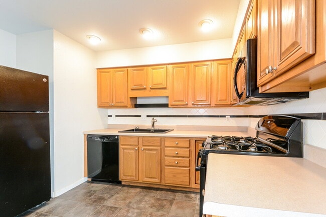 Building Photo - 760 Hazelvalley Dr