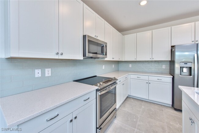 Building Photo - 26300 Coco Cay Cir