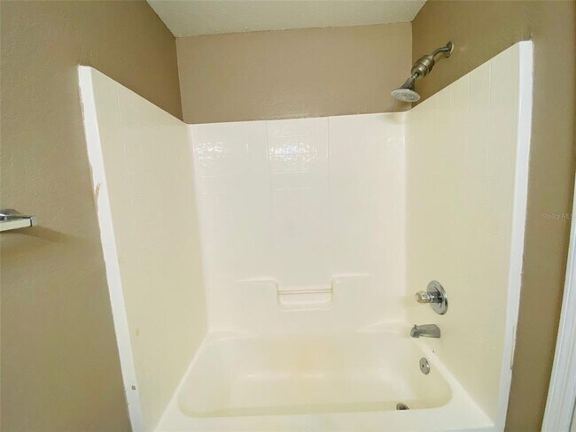 Building Photo - 502 Albatross Dr