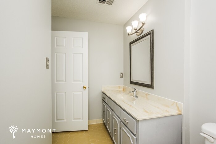 Building Photo - 6994 McVay Pl Dr