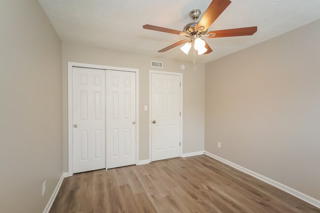 Building Photo - 7351 Camberwood Dr