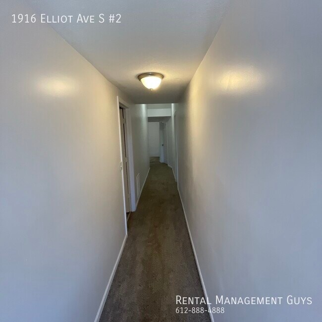 Building Photo - 1916 Elliot Ave