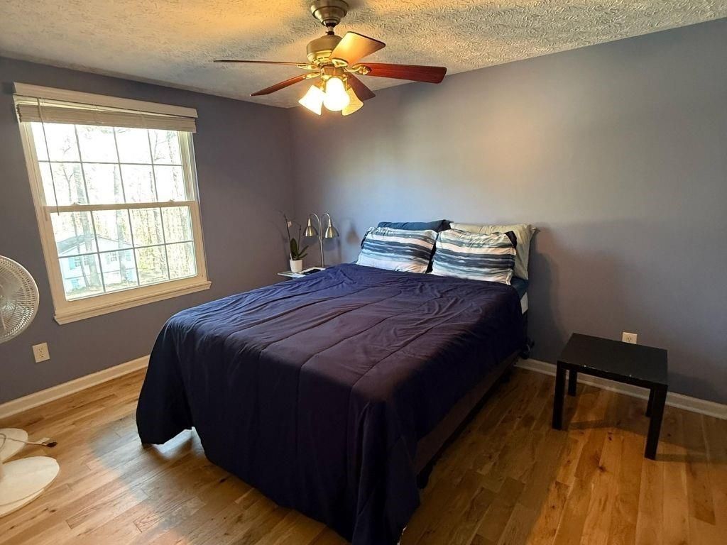 Building Photo - 1733 Ellenwood Dr NE