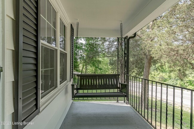 Building Photo - 1886 S Bardstown Rd