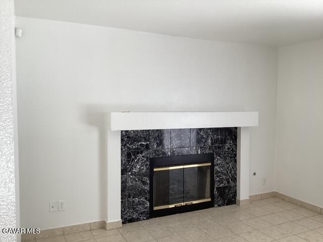 Building Photo - 607 Esther Dr