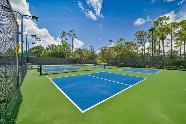 Building Photo - 10115 Colonial Country Club Blvd
