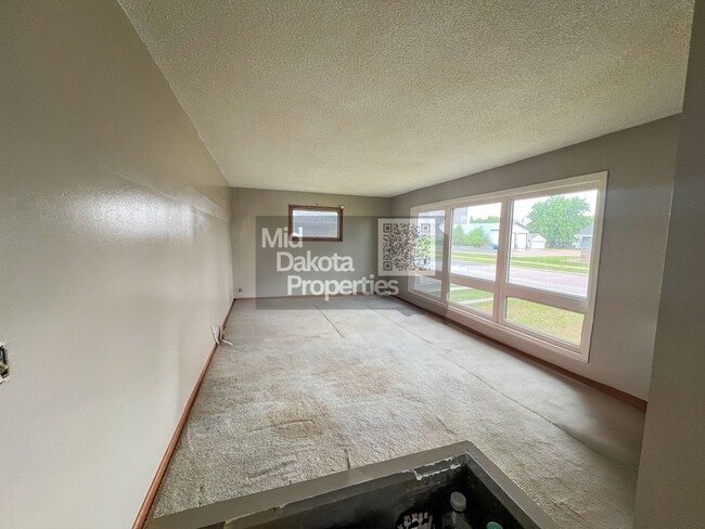 Primary Photo - 602 E Ash St