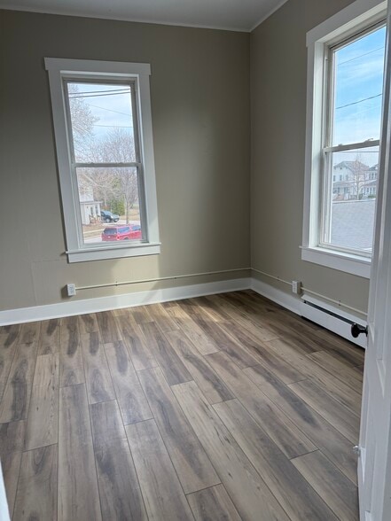 Building Photo - 264 Fond du Lac Ave