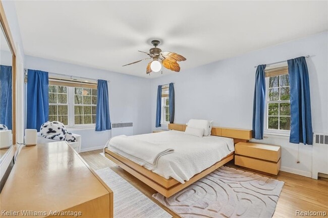 Building Photo - 6103 Park Lake Rd