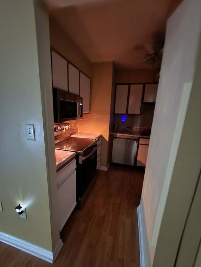 Building Photo - 184 Ridgeview St