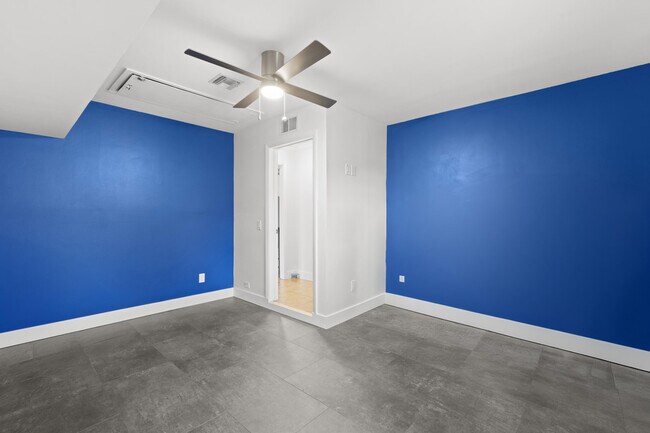 Building Photo - 1672 SW Angelico Ln