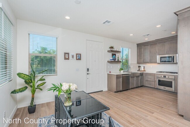 Building Photo - 4 br, 2.5 bath House - 2145 Solara Lane