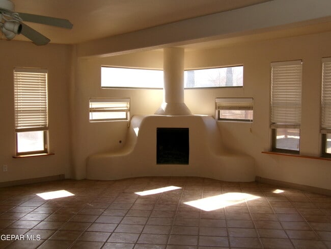 Building Photo - 3933 Emory Rd