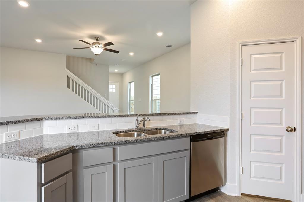 Building Photo - 4427 Ibiza Ln