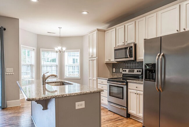 Building Photo - 2 Sawmill Ct