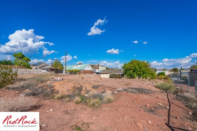 Building Photo - Bright & Spacious 3-Bed, 2-Bath Home in Wa...