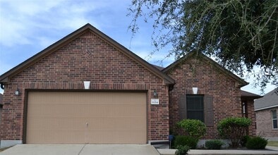 Building Photo - 1124 Hyde Park Dr