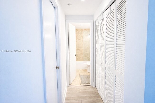 Building Photo - 7501 E Treasure Dr