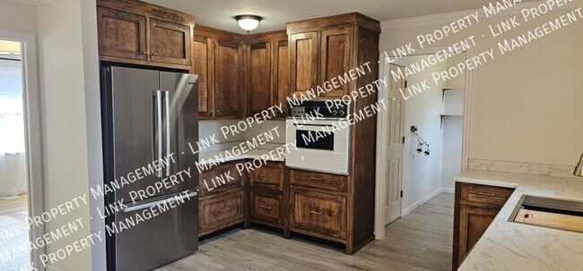 Building Photo - 9328 Berkshire Cir