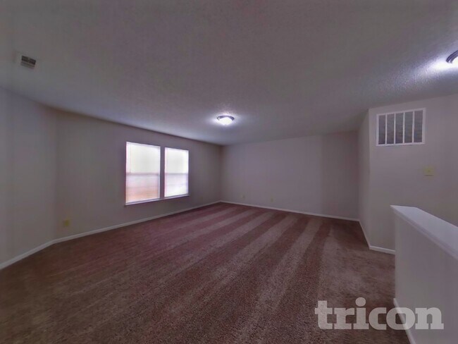 Building Photo - 10740 Wymm Ln