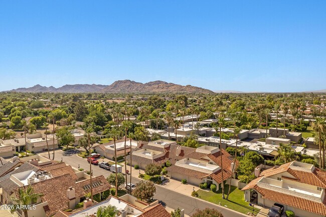 Building Photo - 7118 E Buena Terra Way