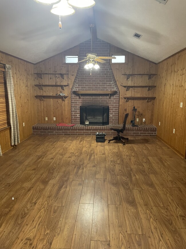 Building Photo - 4575 Circle C Ranch Rd