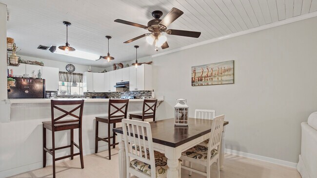 Building Photo - 155 Misty Cove