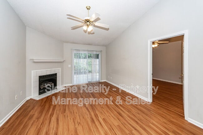 Building Photo - 1343 Pinnacle Ln