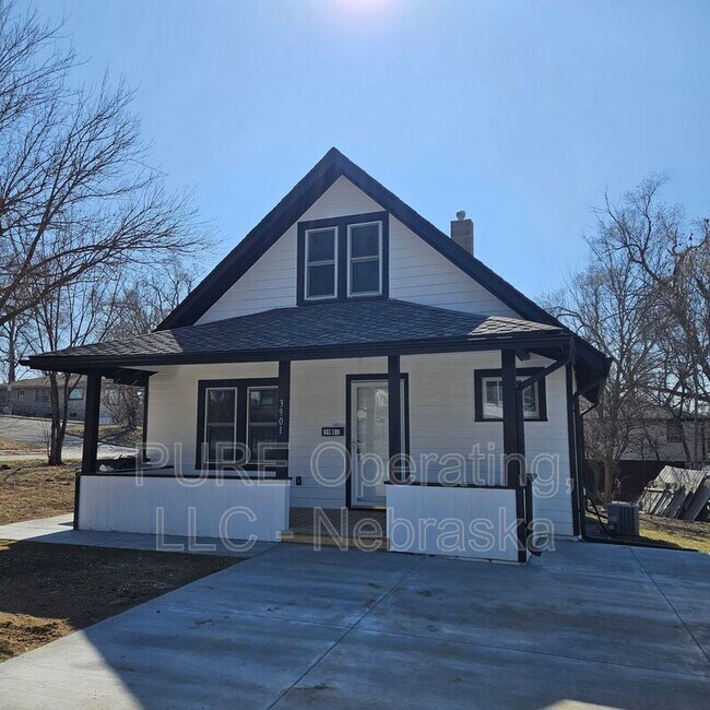 Building Photo - 3901 Curtis Ave