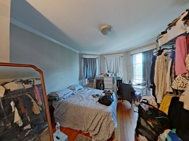 Building Photo - 39 Newport St