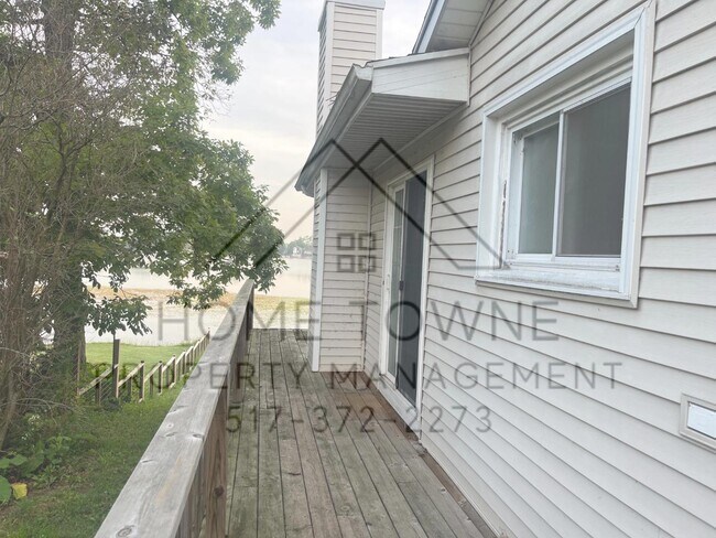 Building Photo - 5935 Twin Oaks Dr