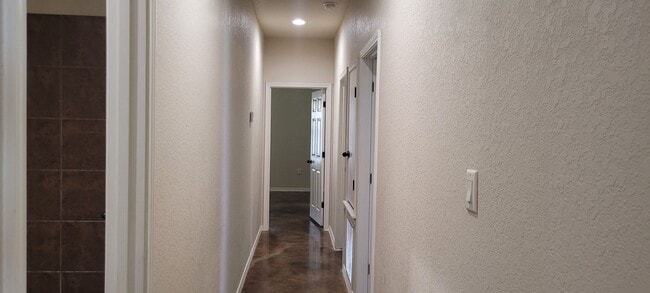 Building Photo - 3/2 in New Braunfels