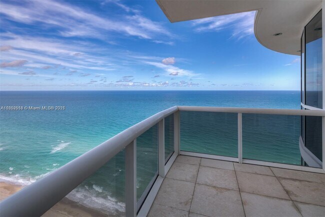 Building Photo - 18101 Collins Ave