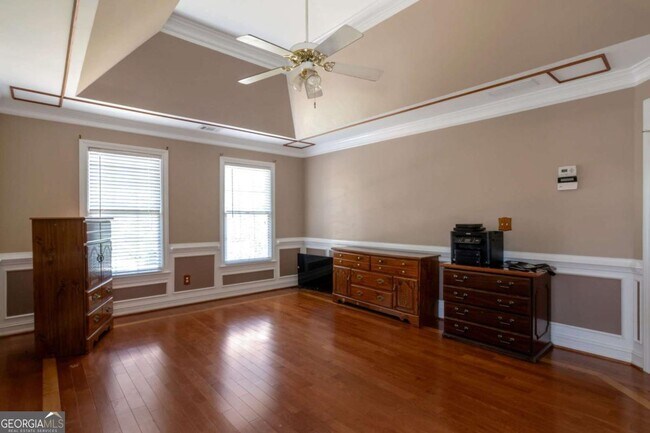 Building Photo - 4000 Hogans Mill Ln