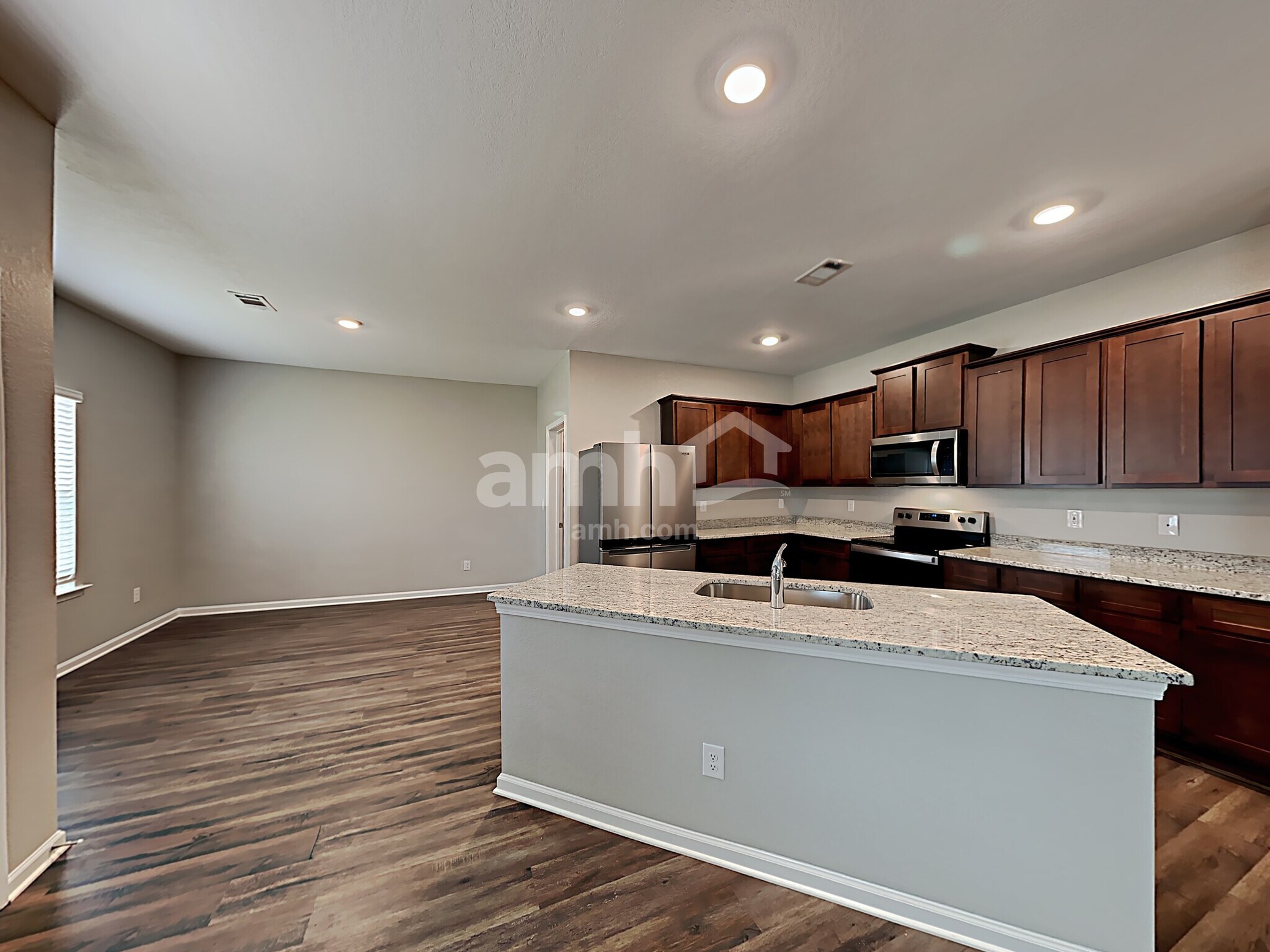 Building Photo - 129 Oliver Dr