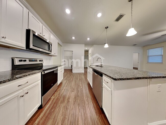 Building Photo - 105 Moultrie Crossing Ln