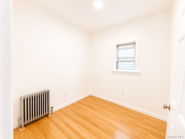 Building Photo - 69-23 59th Rd