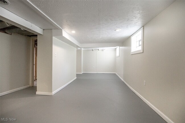 Building Photo - 13621 Cranwood Dr