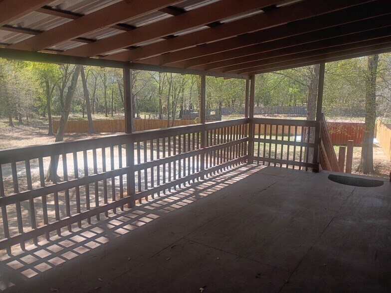 Building Photo - 738 Old Pin Oak Rd