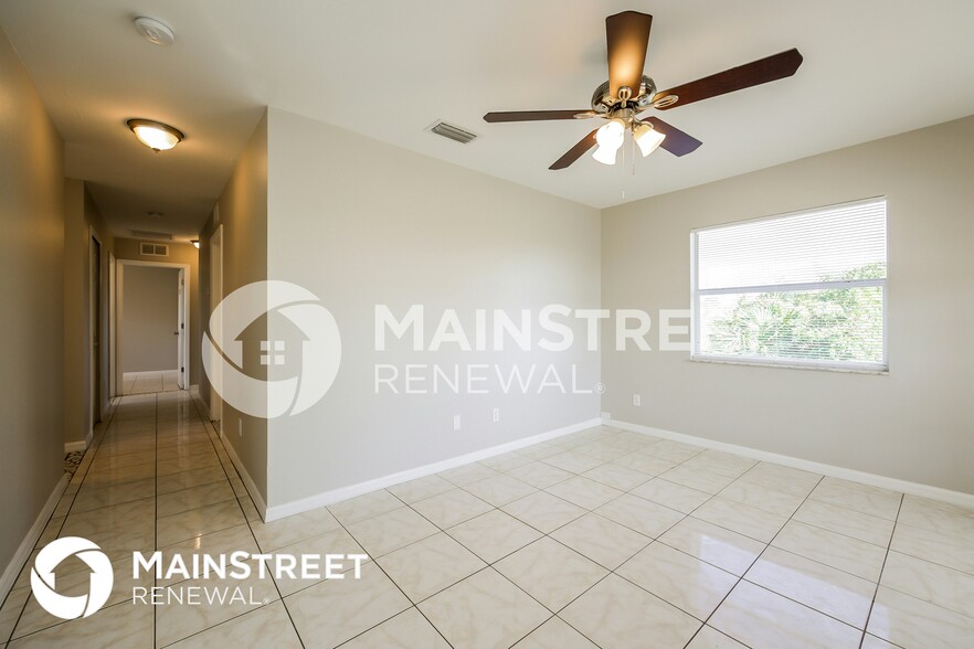 Building Photo - 2804 72nd St W